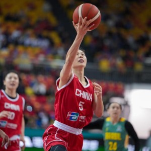世界杯2026-王思雨21+3 中国女篮加时险胜巴西取得热身赛首胜