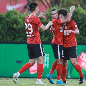 足球投注-【中超】儒尼奥尔闪击埃里克传射 亚泰3比1广州城